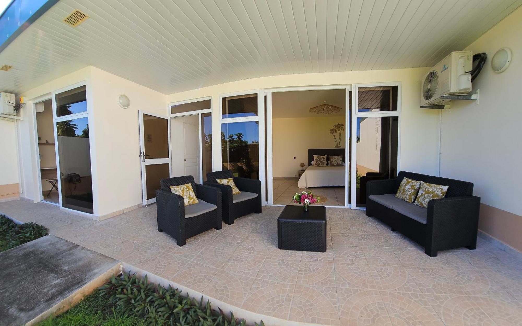 Cozy House In A Private Complex Villa Paea Exterior photo